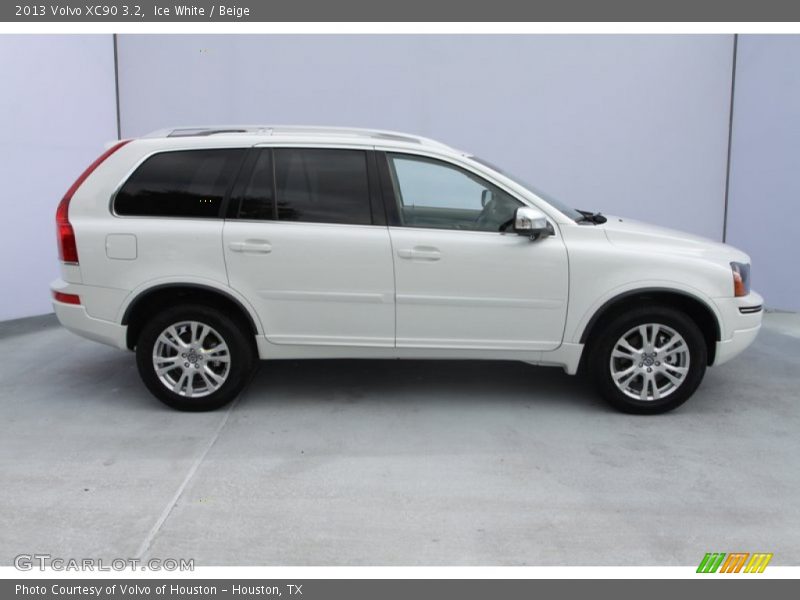 Ice White / Beige 2013 Volvo XC90 3.2