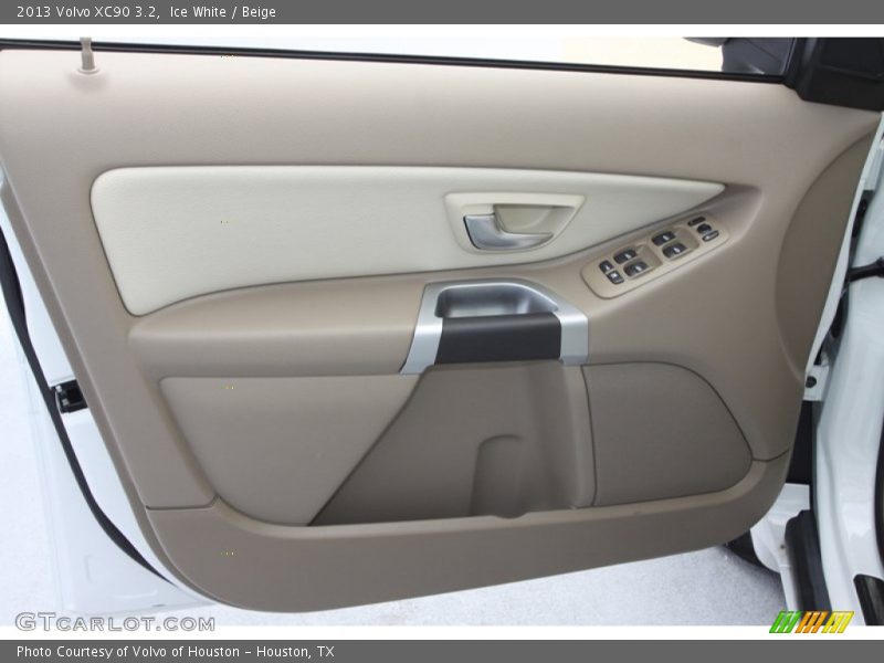 Ice White / Beige 2013 Volvo XC90 3.2