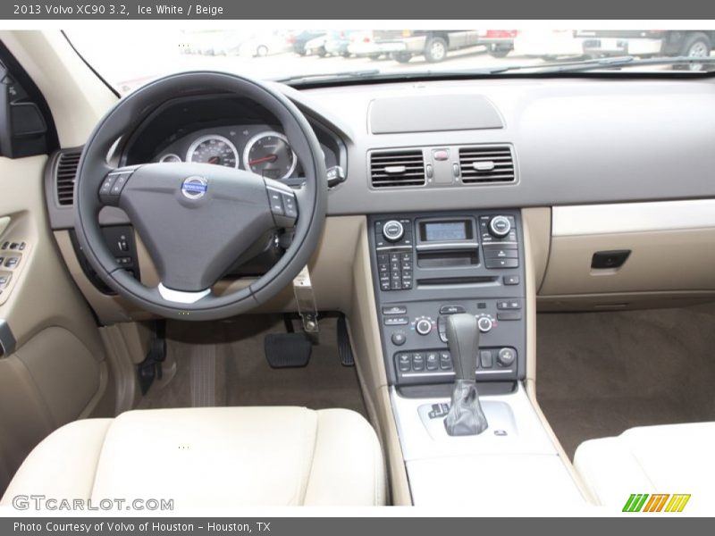 Ice White / Beige 2013 Volvo XC90 3.2