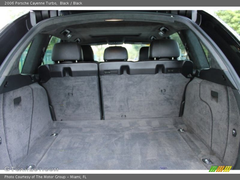  2006 Cayenne Turbo Trunk