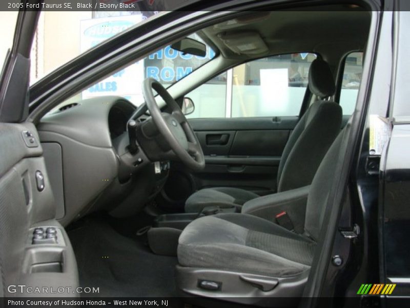 Black / Ebony Black 2005 Ford Taurus SE