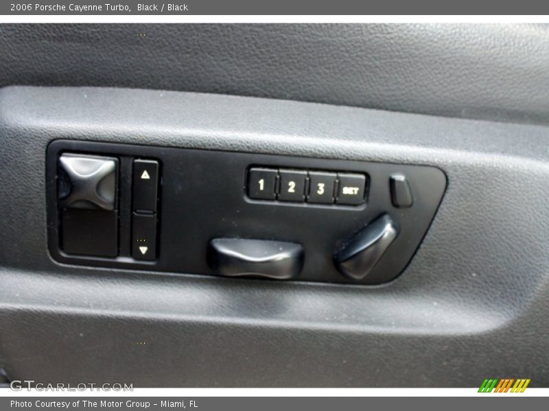 Controls of 2006 Cayenne Turbo