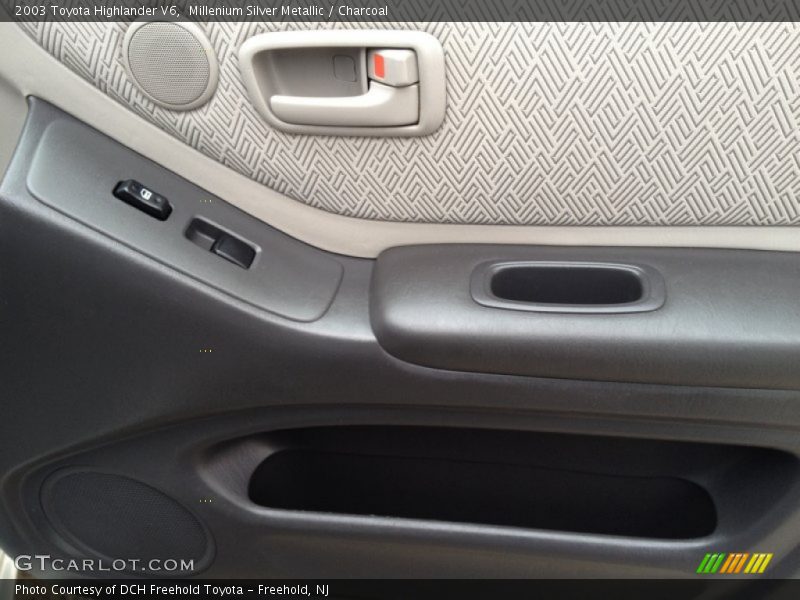 Millenium Silver Metallic / Charcoal 2003 Toyota Highlander V6