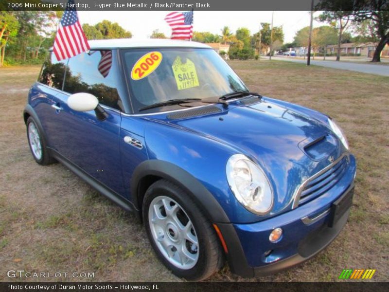 Front 3/4 View of 2006 Cooper S Hardtop