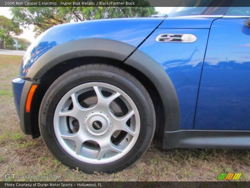 Hyper Blue Metallic / Black/Panther Black 2006 Mini Cooper S Hardtop