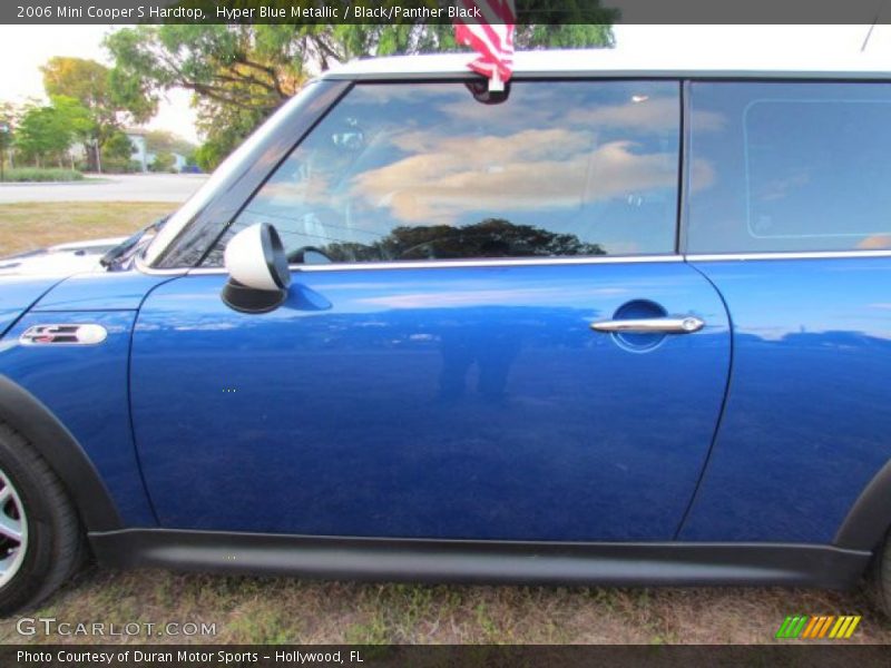 Hyper Blue Metallic / Black/Panther Black 2006 Mini Cooper S Hardtop