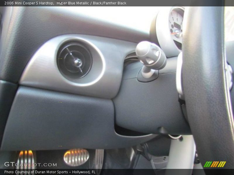 Hyper Blue Metallic / Black/Panther Black 2006 Mini Cooper S Hardtop