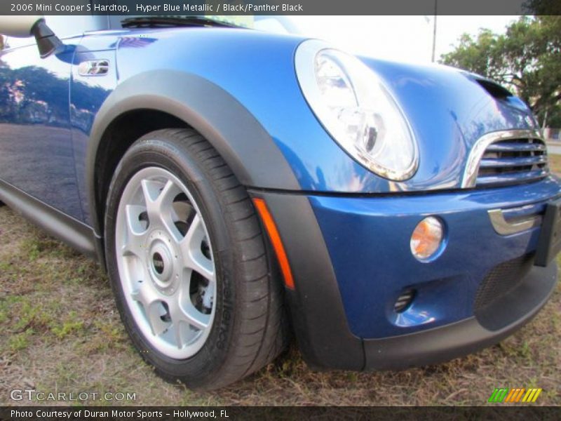 Hyper Blue Metallic / Black/Panther Black 2006 Mini Cooper S Hardtop