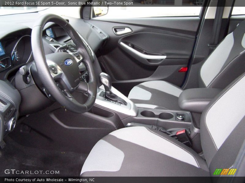 Two-Tone Sport Interior - 2012 Focus SE Sport 5-Door 
