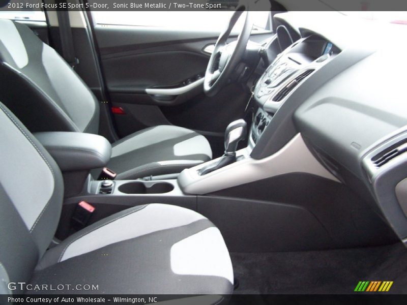 Sonic Blue Metallic / Two-Tone Sport 2012 Ford Focus SE Sport 5-Door