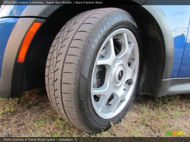 Hyper Blue Metallic / Black/Panther Black 2006 Mini Cooper S Hardtop