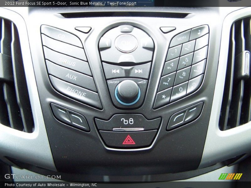 Controls of 2012 Focus SE Sport 5-Door