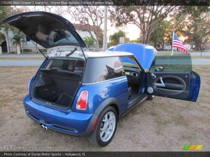 Hyper Blue Metallic / Black/Panther Black 2006 Mini Cooper S Hardtop