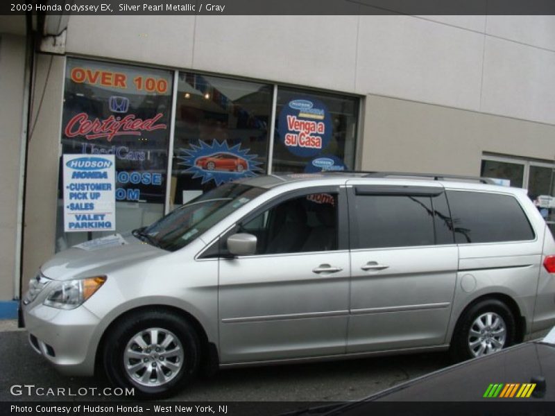 Silver Pearl Metallic / Gray 2009 Honda Odyssey EX