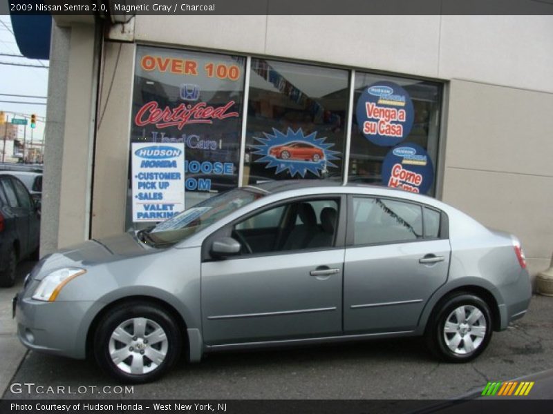 Magnetic Gray / Charcoal 2009 Nissan Sentra 2.0