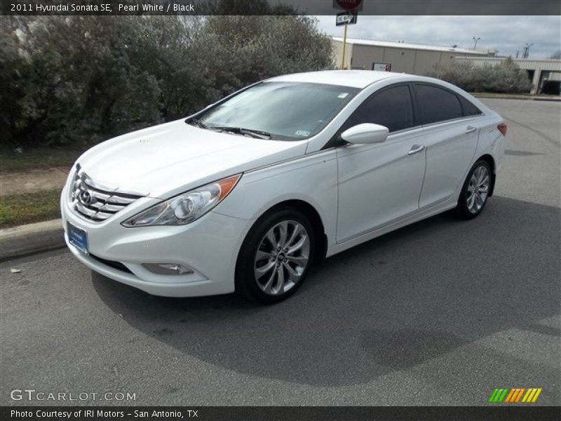 Pearl White / Black 2011 Hyundai Sonata SE