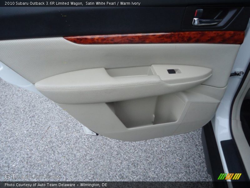 Door Panel of 2010 Outback 3.6R Limited Wagon
