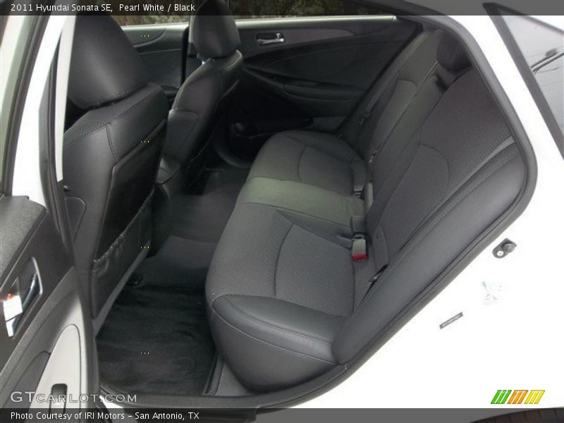 Pearl White / Black 2011 Hyundai Sonata SE