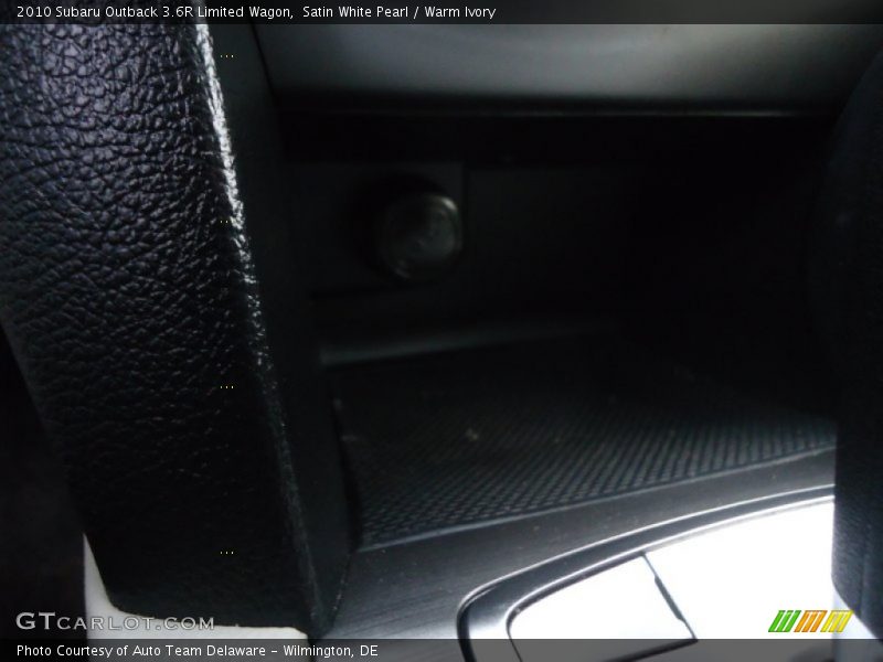 Satin White Pearl / Warm Ivory 2010 Subaru Outback 3.6R Limited Wagon