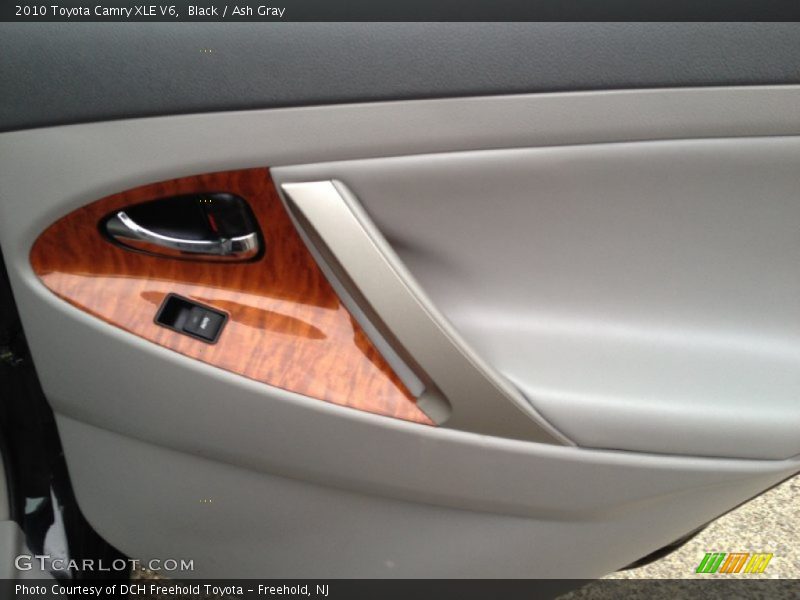Black / Ash Gray 2010 Toyota Camry XLE V6