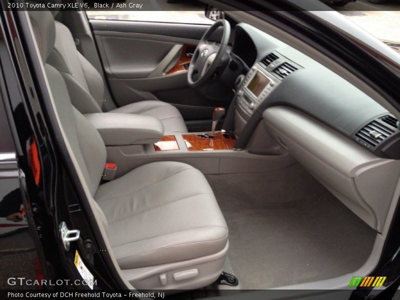 Black / Ash Gray 2010 Toyota Camry XLE V6