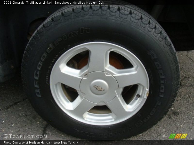 Sandalwood Metallic / Medium Oak 2002 Chevrolet TrailBlazer LS 4x4