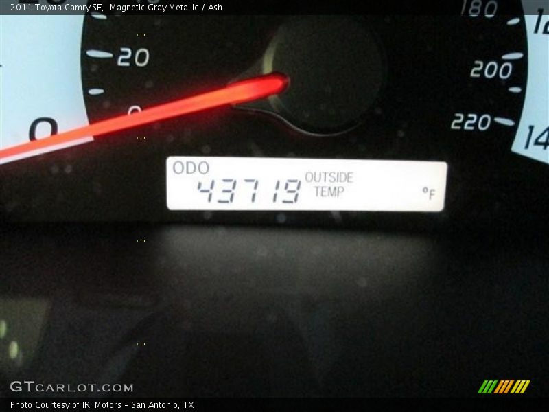Magnetic Gray Metallic / Ash 2011 Toyota Camry SE