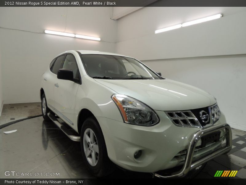 Front 3/4 View of 2012 Rogue S Special Edition AWD