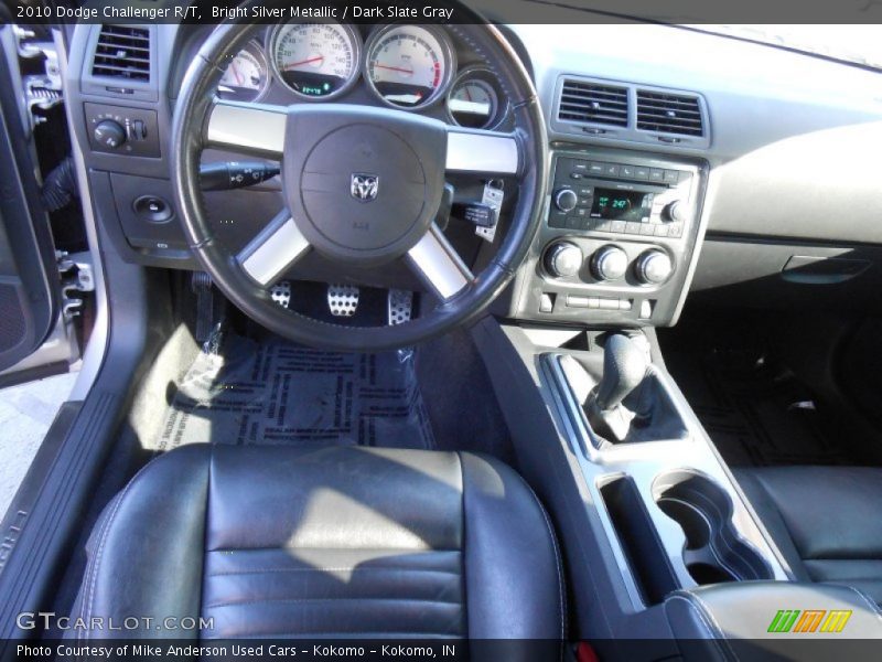 Bright Silver Metallic / Dark Slate Gray 2010 Dodge Challenger R/T