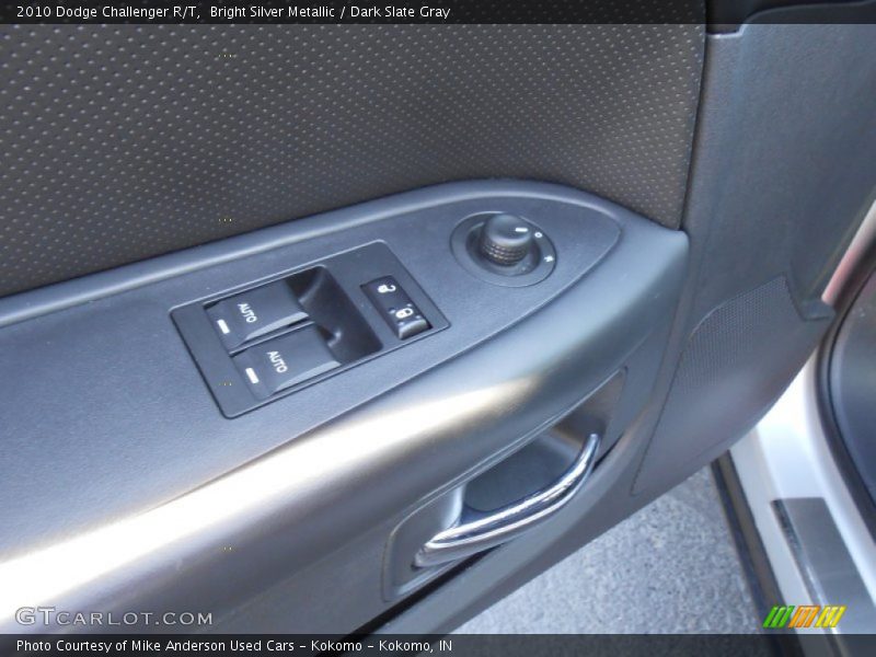 Bright Silver Metallic / Dark Slate Gray 2010 Dodge Challenger R/T