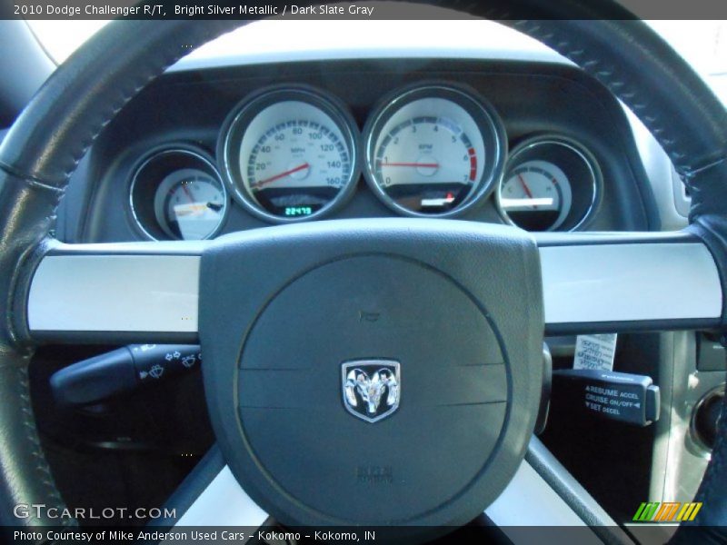 Bright Silver Metallic / Dark Slate Gray 2010 Dodge Challenger R/T