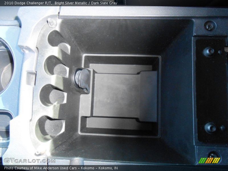Bright Silver Metallic / Dark Slate Gray 2010 Dodge Challenger R/T