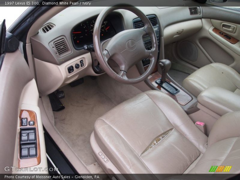 Diamond White Pearl / Ivory 1997 Lexus ES 300