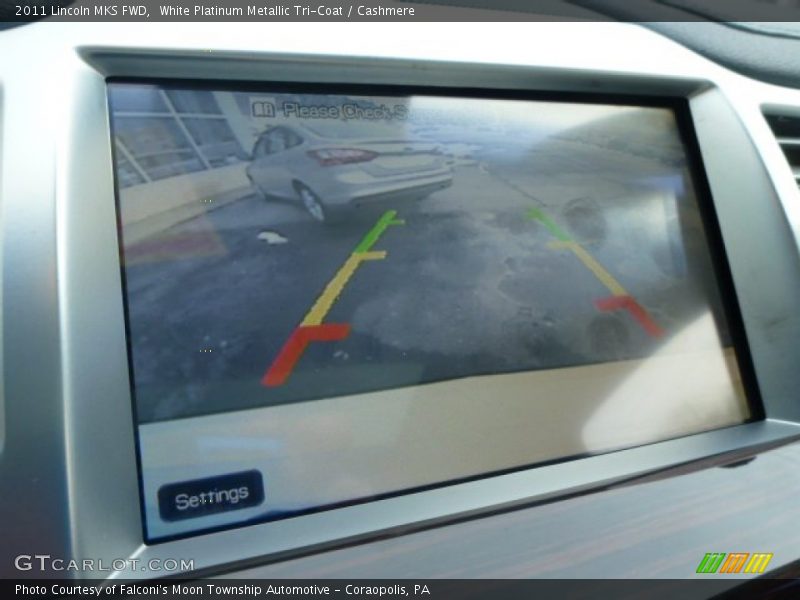 White Platinum Metallic Tri-Coat / Cashmere 2011 Lincoln MKS FWD