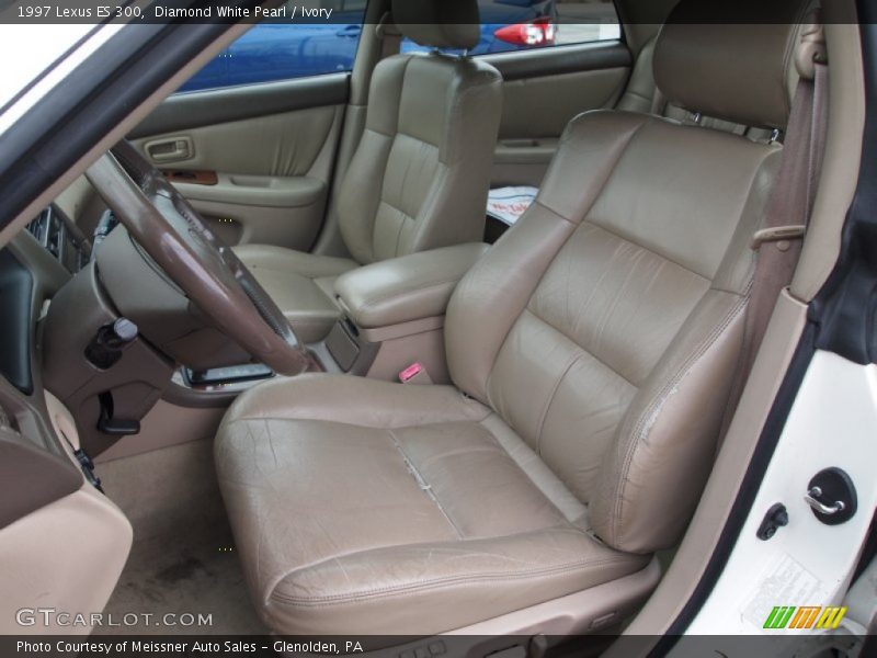 Diamond White Pearl / Ivory 1997 Lexus ES 300