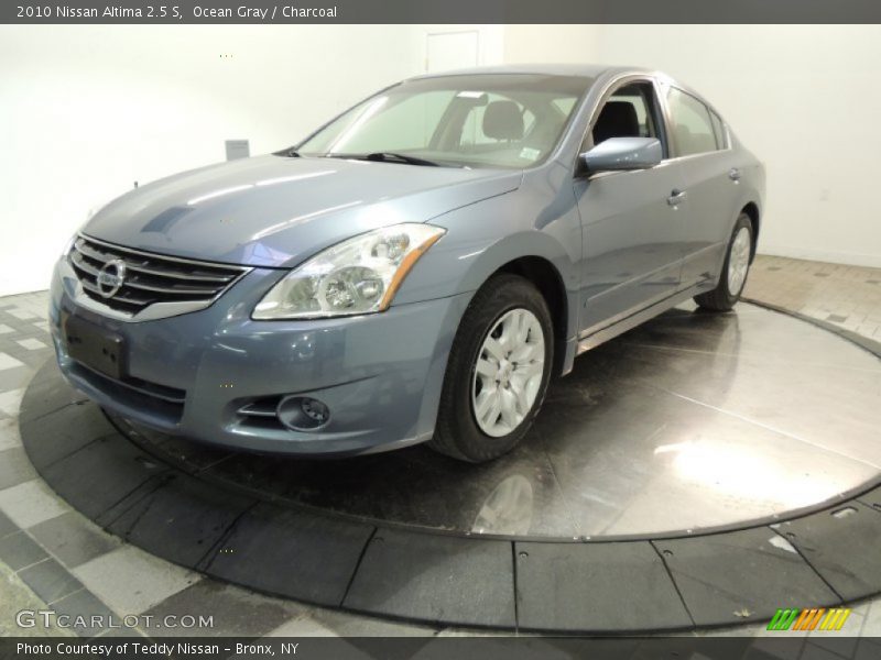 Ocean Gray / Charcoal 2010 Nissan Altima 2.5 S