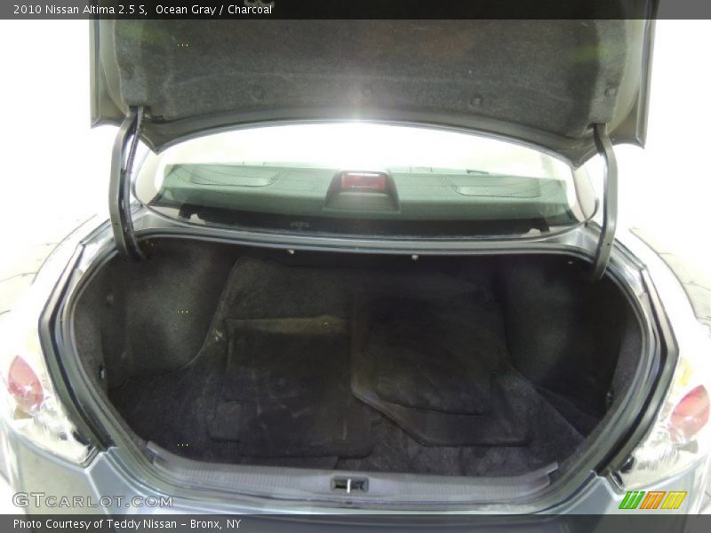  2010 Altima 2.5 S Trunk