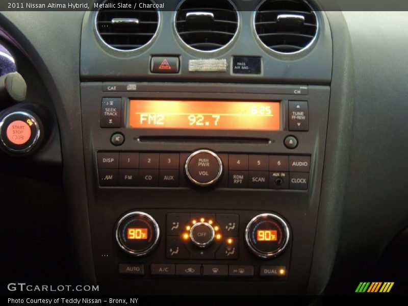 Controls of 2011 Altima Hybrid