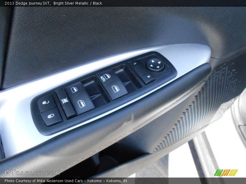 Bright Silver Metallic / Black 2013 Dodge Journey SXT