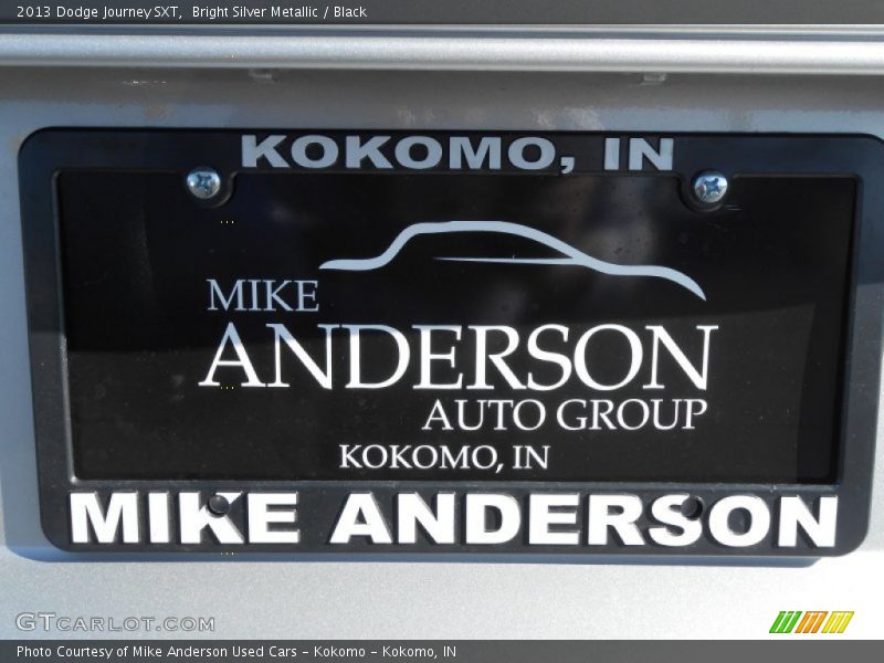 Bright Silver Metallic / Black 2013 Dodge Journey SXT