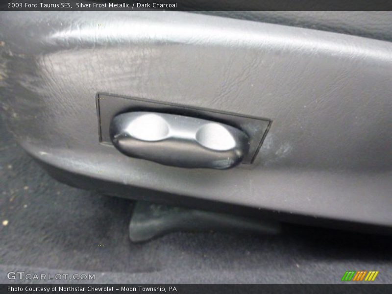 Silver Frost Metallic / Dark Charcoal 2003 Ford Taurus SES