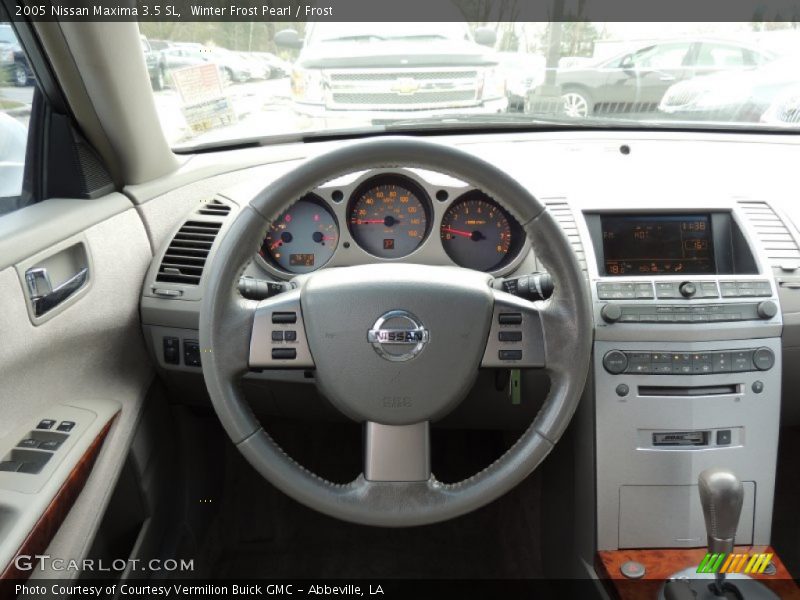 Dashboard of 2005 Maxima 3.5 SL