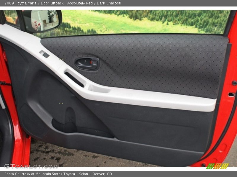 Door Panel of 2009 Yaris 3 Door Liftback