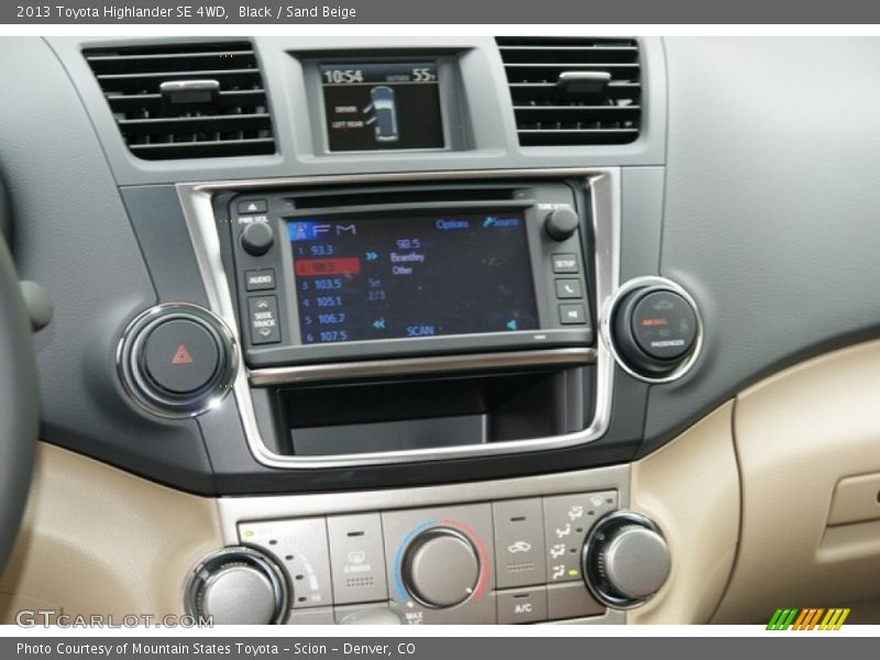 Black / Sand Beige 2013 Toyota Highlander SE 4WD