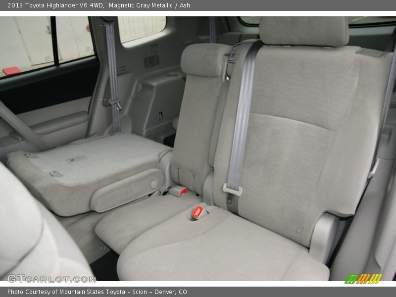 Magnetic Gray Metallic / Ash 2013 Toyota Highlander V6 4WD