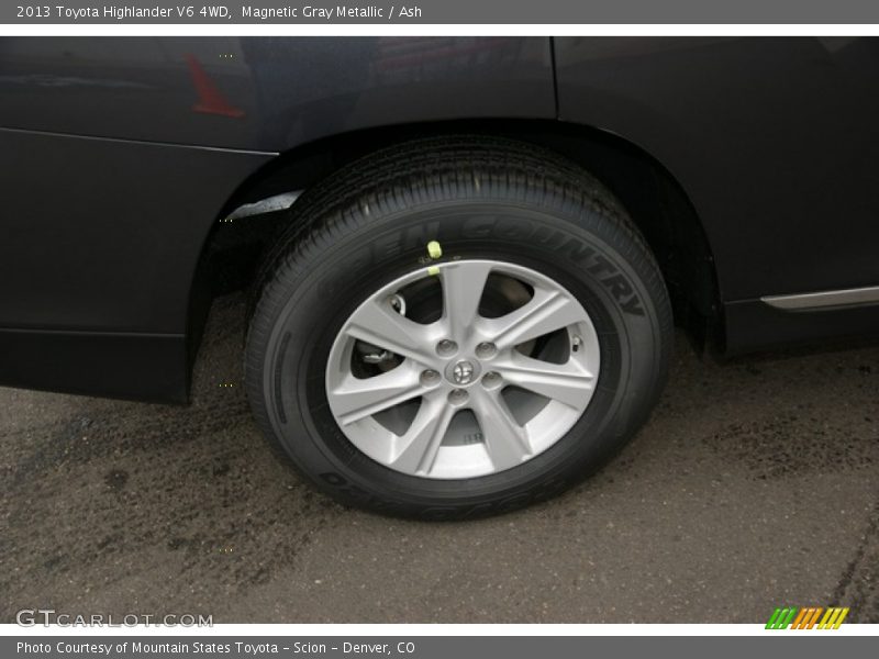 Magnetic Gray Metallic / Ash 2013 Toyota Highlander V6 4WD
