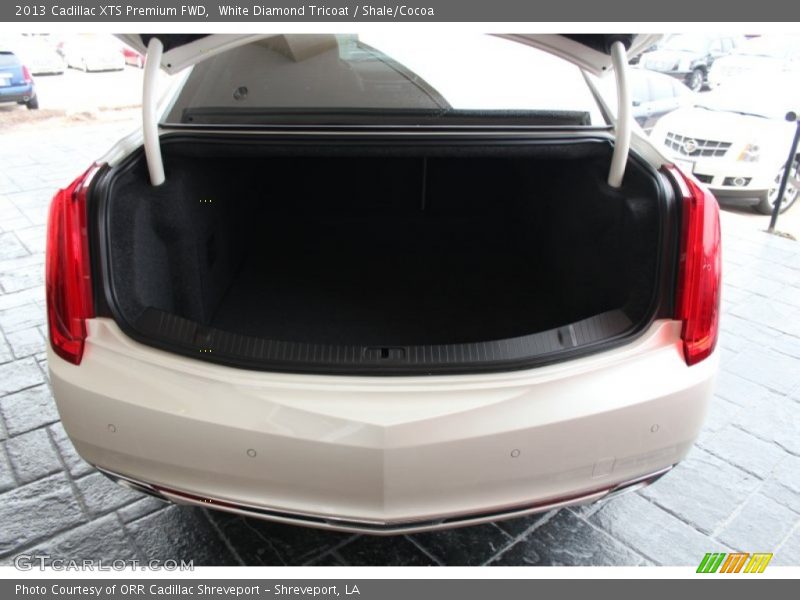 White Diamond Tricoat / Shale/Cocoa 2013 Cadillac XTS Premium FWD