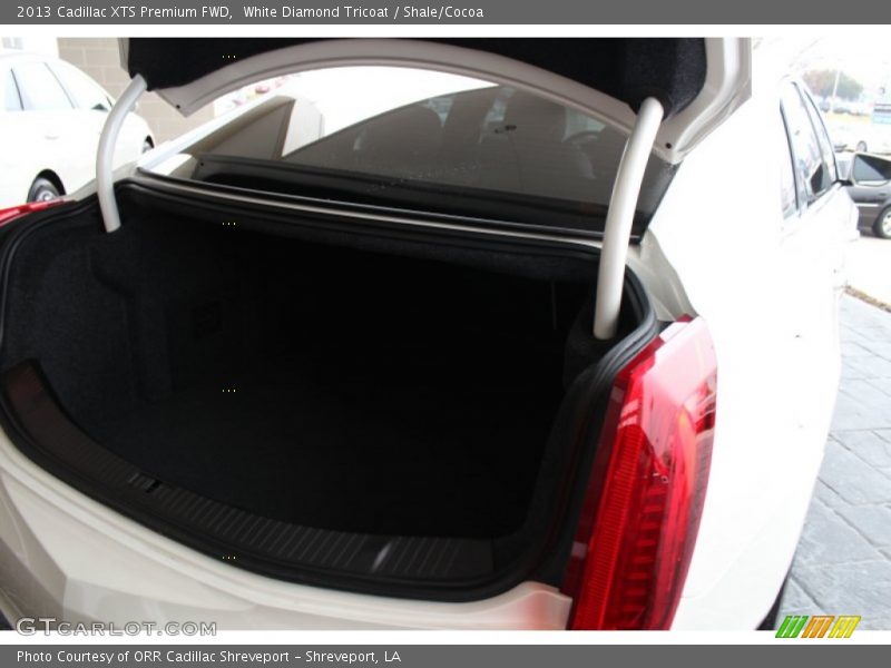 White Diamond Tricoat / Shale/Cocoa 2013 Cadillac XTS Premium FWD