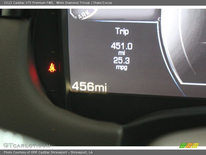 White Diamond Tricoat / Shale/Cocoa 2013 Cadillac XTS Premium FWD