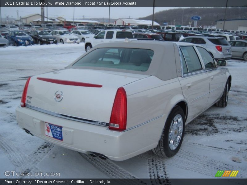 White Diamond Tricoat / Shale/Cocoa Accents 2011 Cadillac DTS Luxury